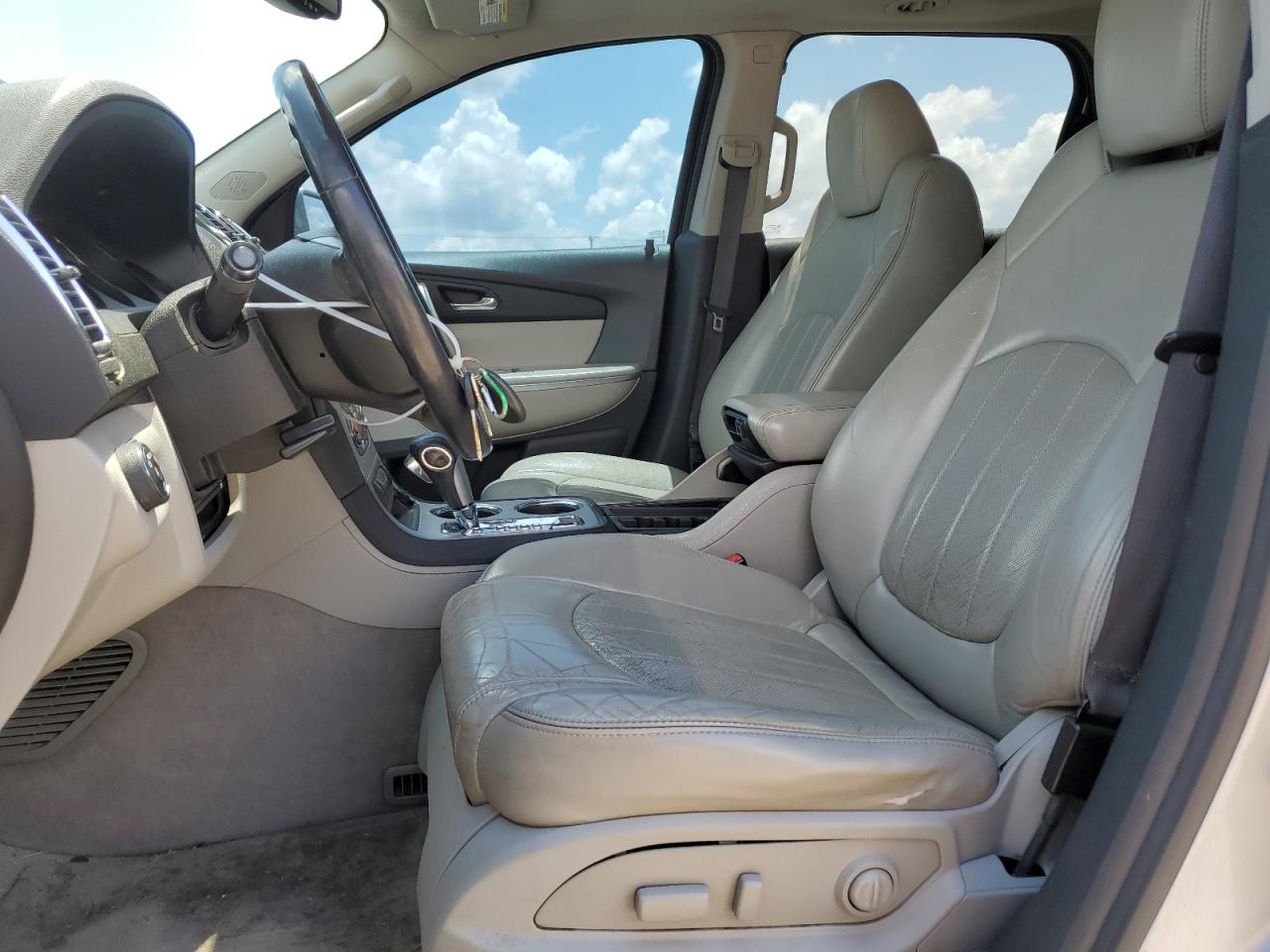 1GKLVNED9AJ111377 2010 GMC Acadia Slt-2