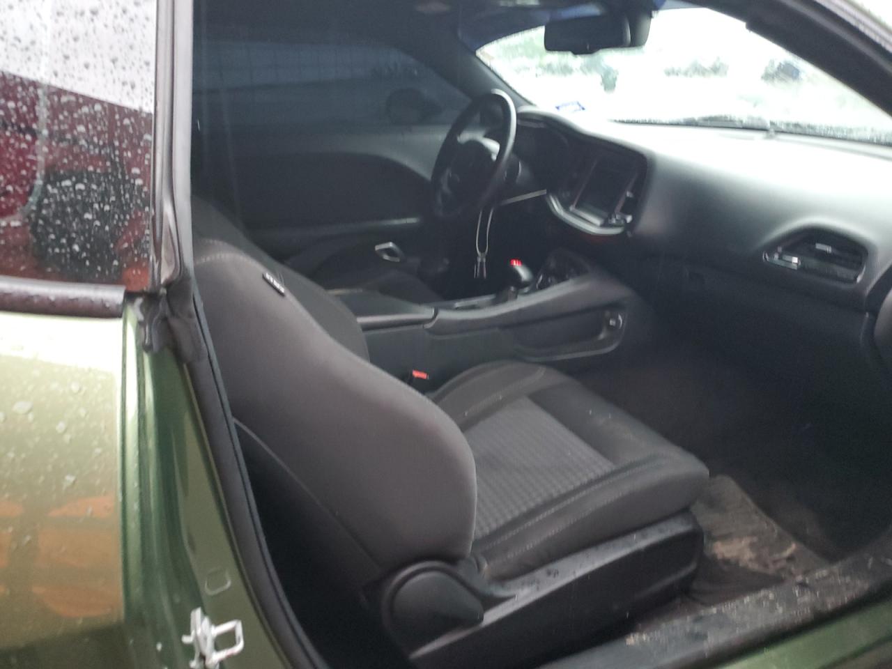 2C3CDZAG8JH271861 2018 Dodge Challenger Sxt