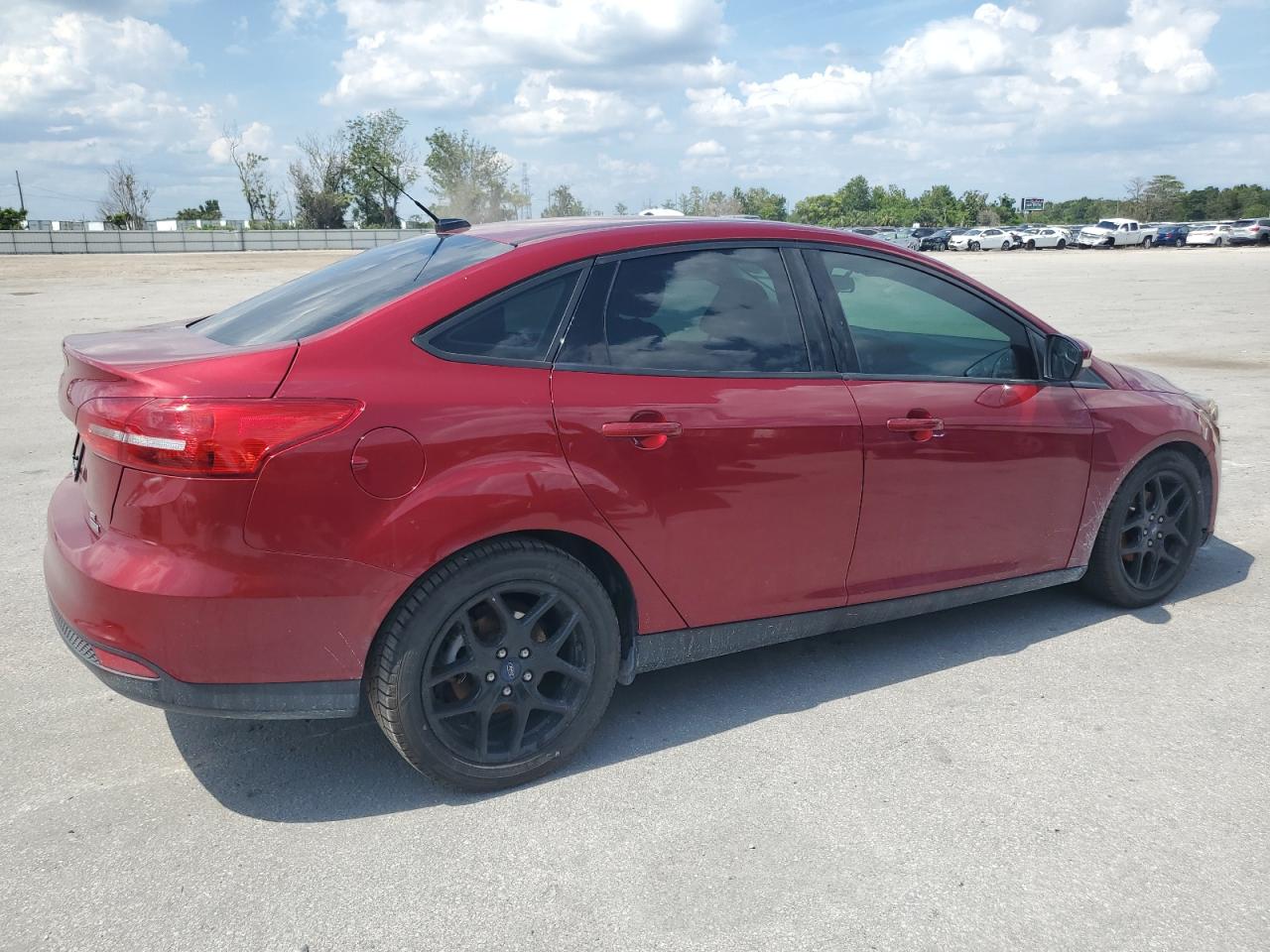 2016 Ford Focus Se vin: 1FADP3FE7GL377070