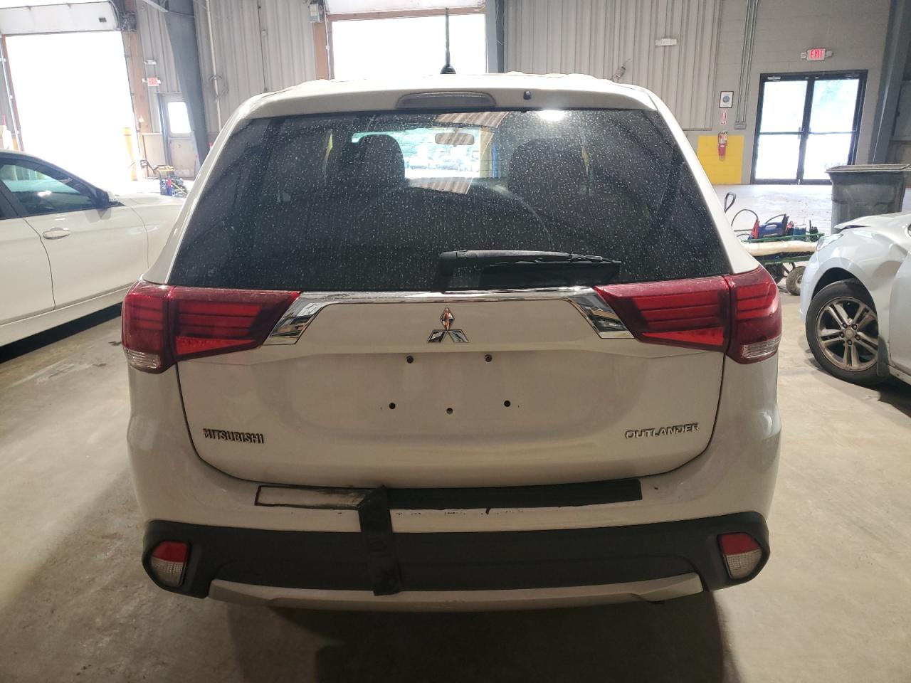 JA4AZ3A36GZ038174 2016 Mitsubishi Outlander Se