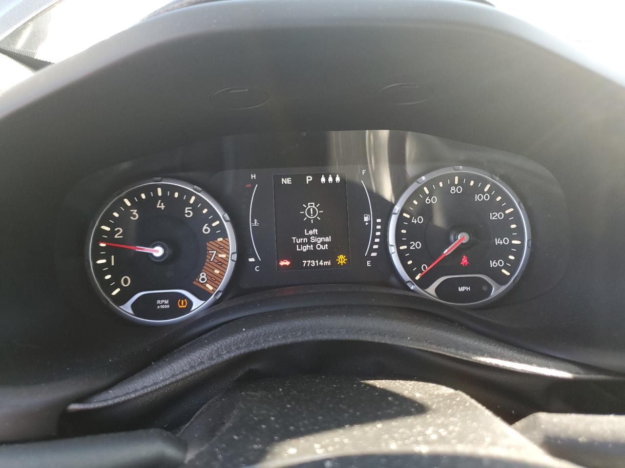 ZACNJABB8KPK79585 2019 Jeep Renegade Latitude