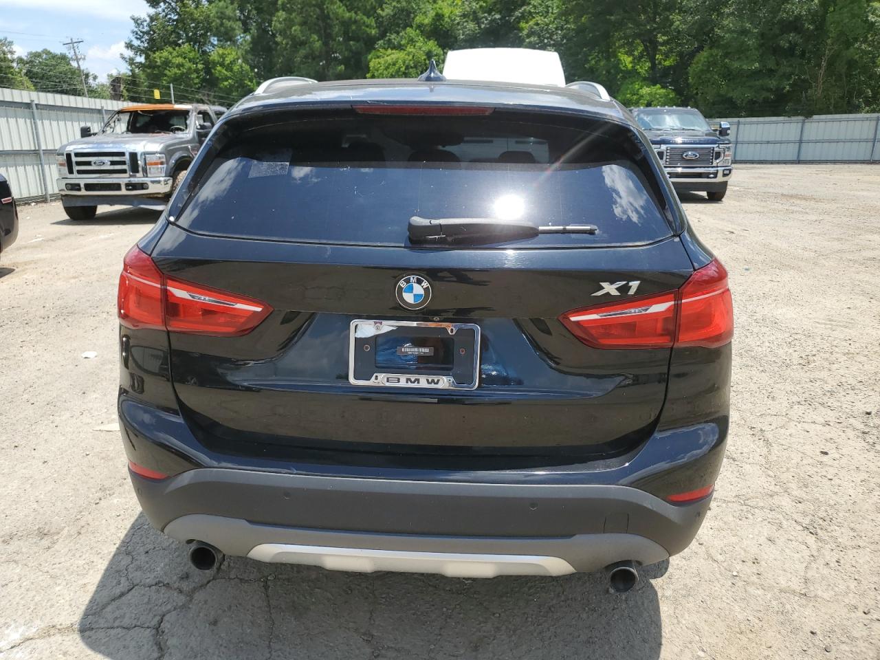 2017 BMW X1 xDrive28I vin: WBXHT3C35H5F70923