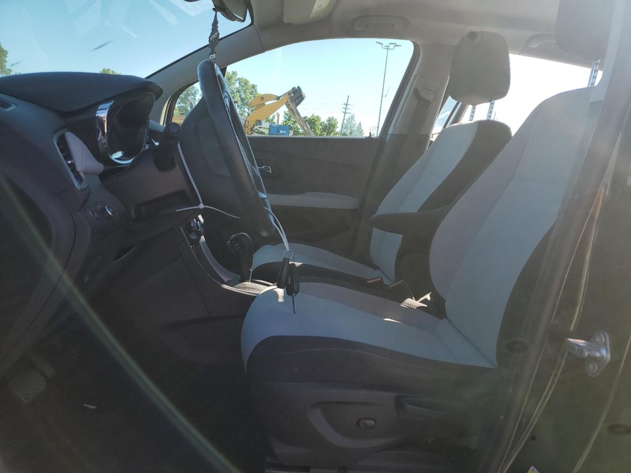 3GNCJKSB0KL168075 2019 Chevrolet Trax Ls