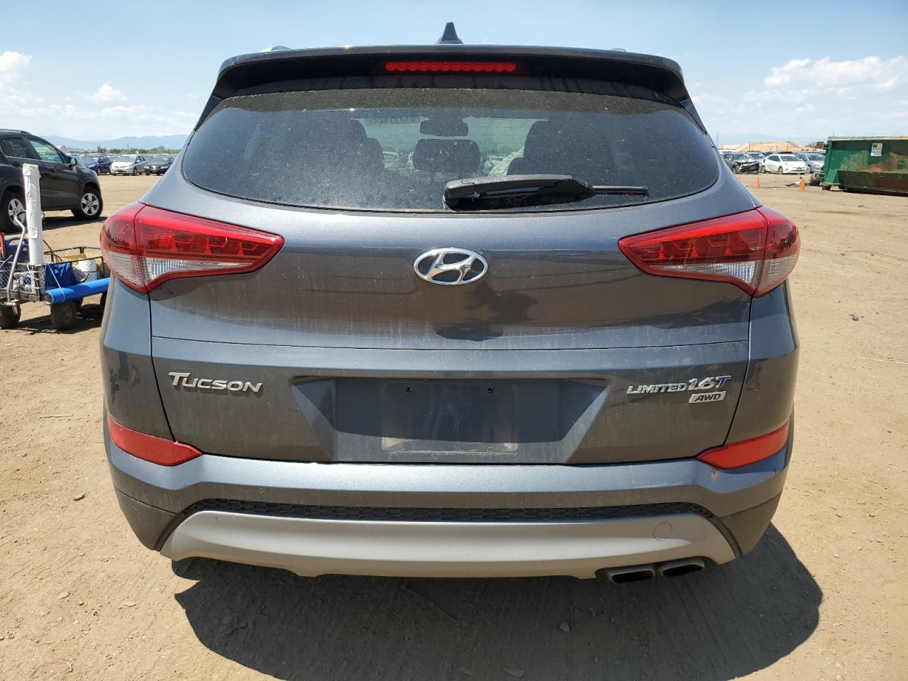 KM8J3CA2XJU829533 2018 Hyundai Tucson Value