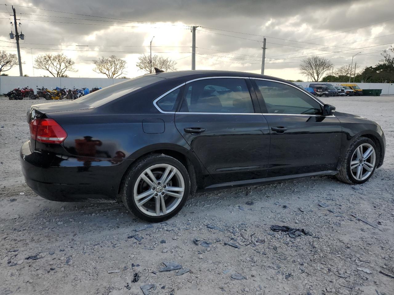 2014 Volkswagen Passat Se vin: 1VWBS7A38EC036705