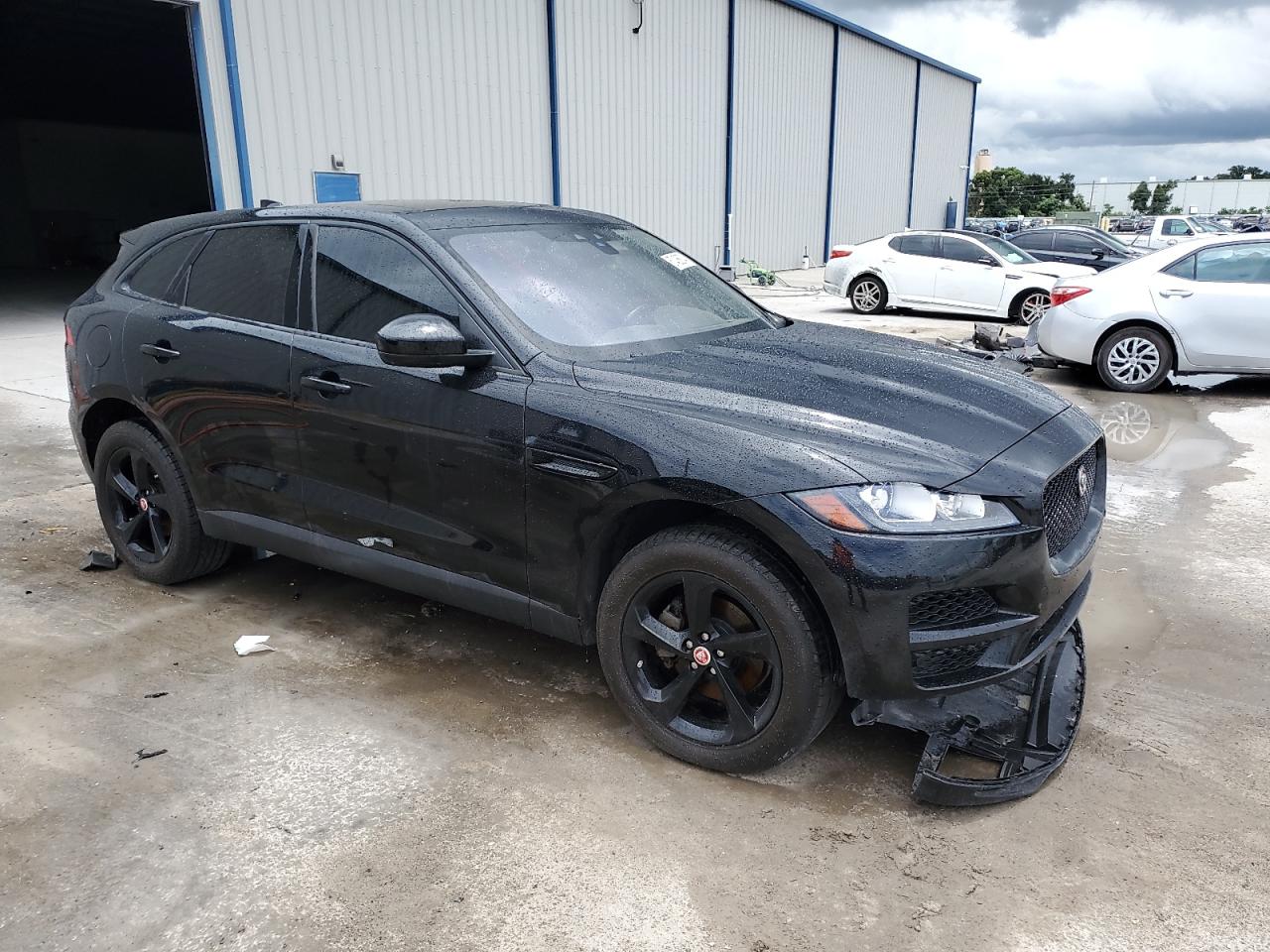 2017 Jaguar F-Pace Premium vin: SADCJ2BN6HA087007