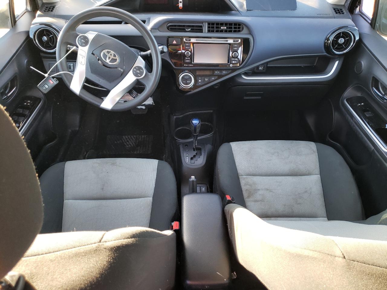 JTDKDTB34G1130745 2016 Toyota Prius C