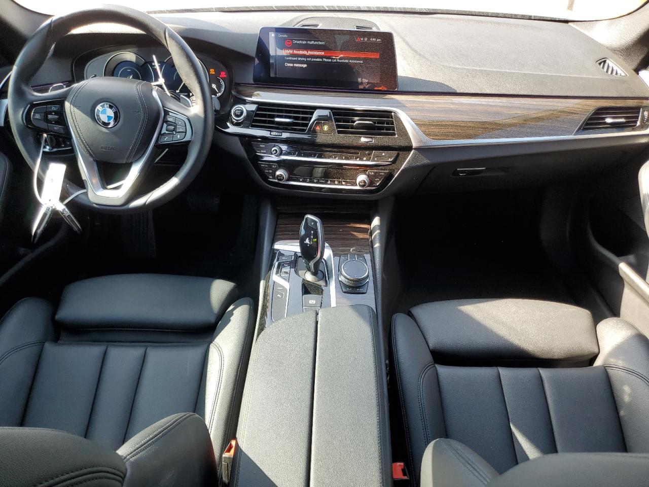 WBAJA9C56KB389194 2019 BMW 530E