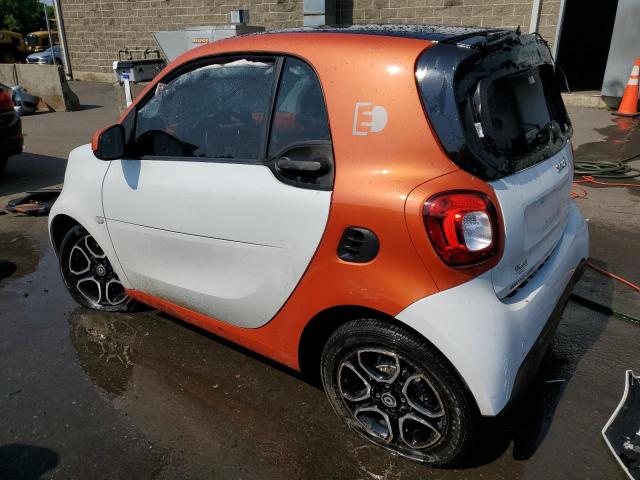 VIN WMEFJ9BAXJK280745 2018 Smart Fortwo no.2