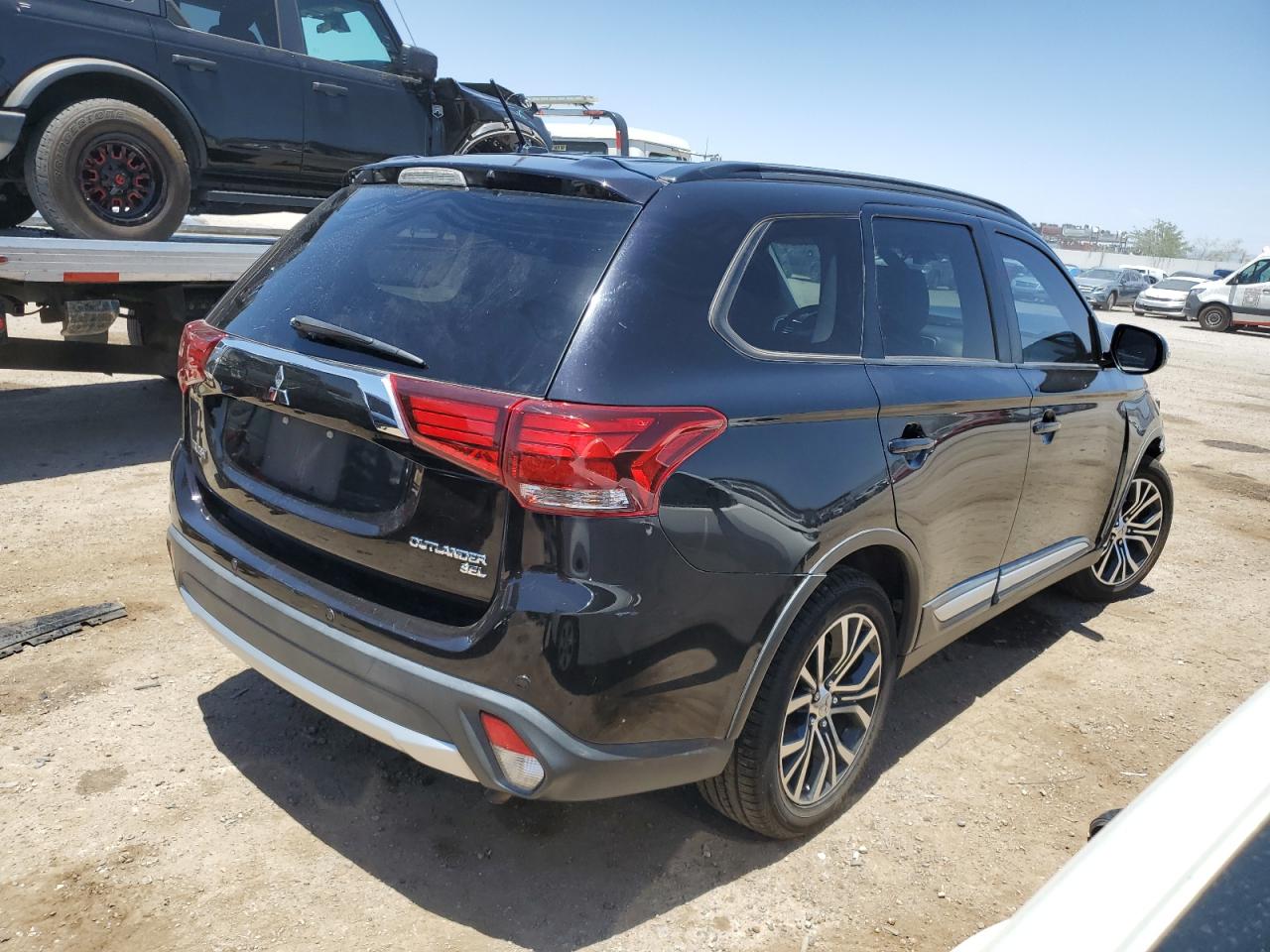 JA4AD3A36GZ009837 2016 Mitsubishi Outlander Se