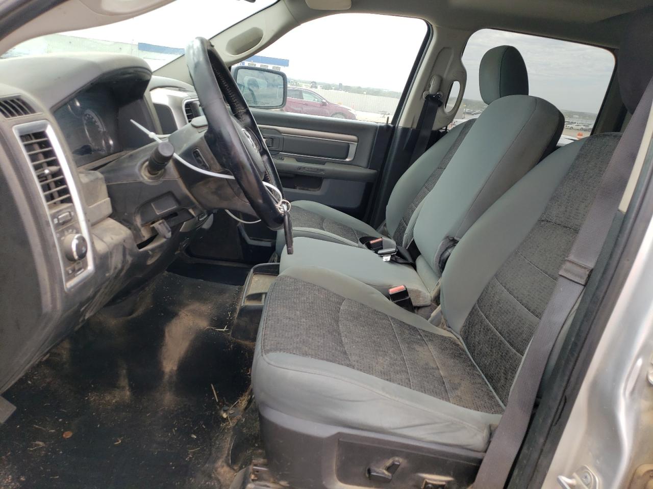 1C6RR7LT7KS535398 2019 Ram 1500 Classic Slt