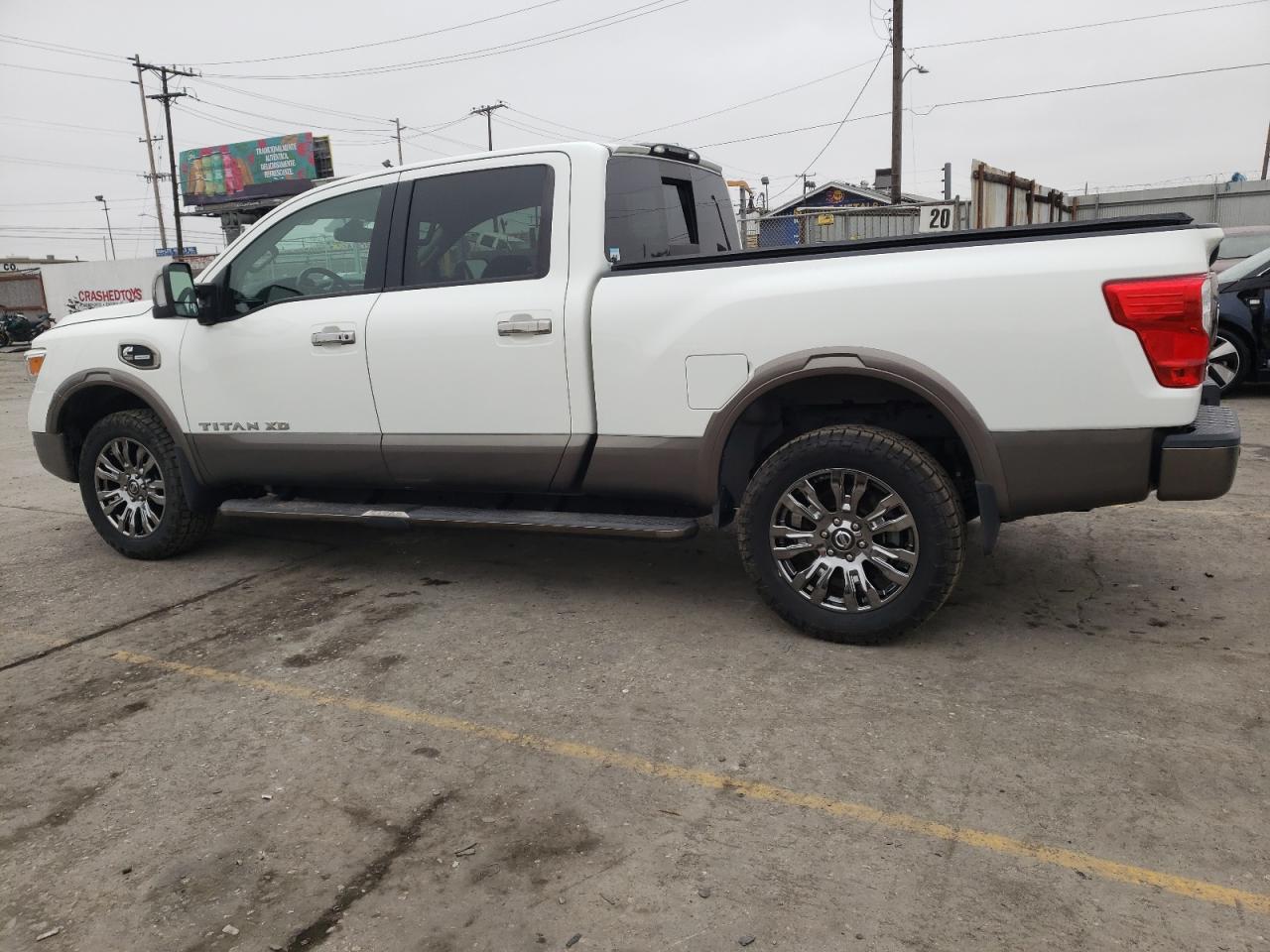 2017 Nissan Titan Xd Sl vin: 1N6BA1F25HN554568