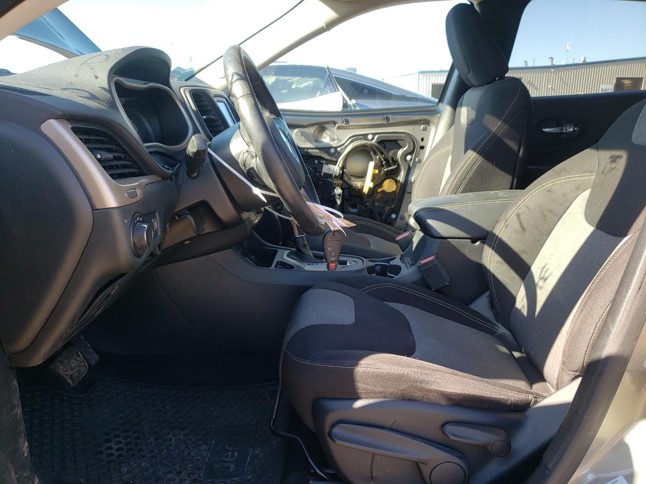 1C4PJLAS0HW559473 2017 Jeep Cherokee Sport