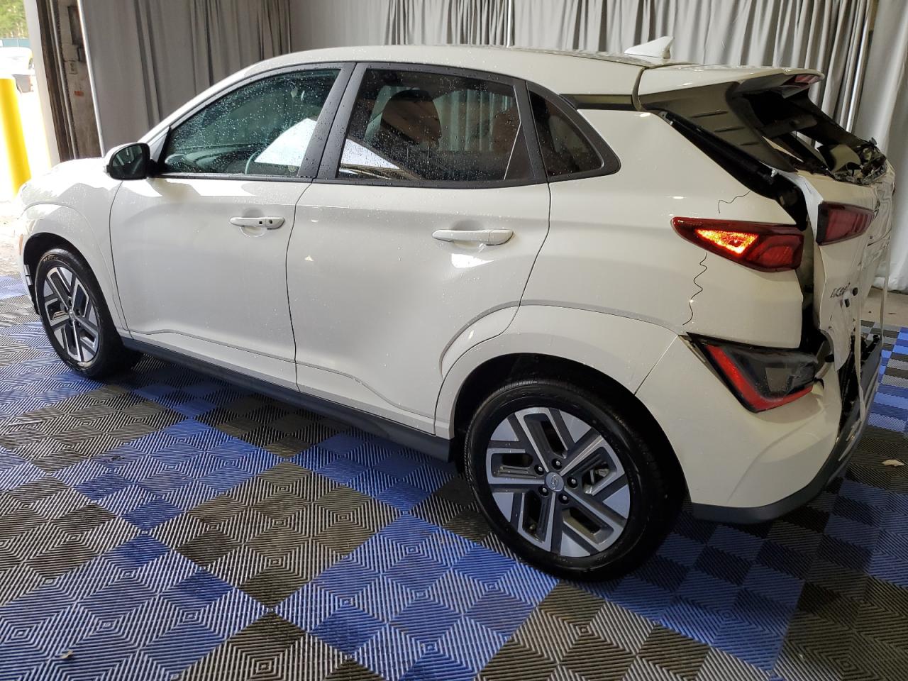 Lot #2847382382 2023 HYUNDAI KONA SE