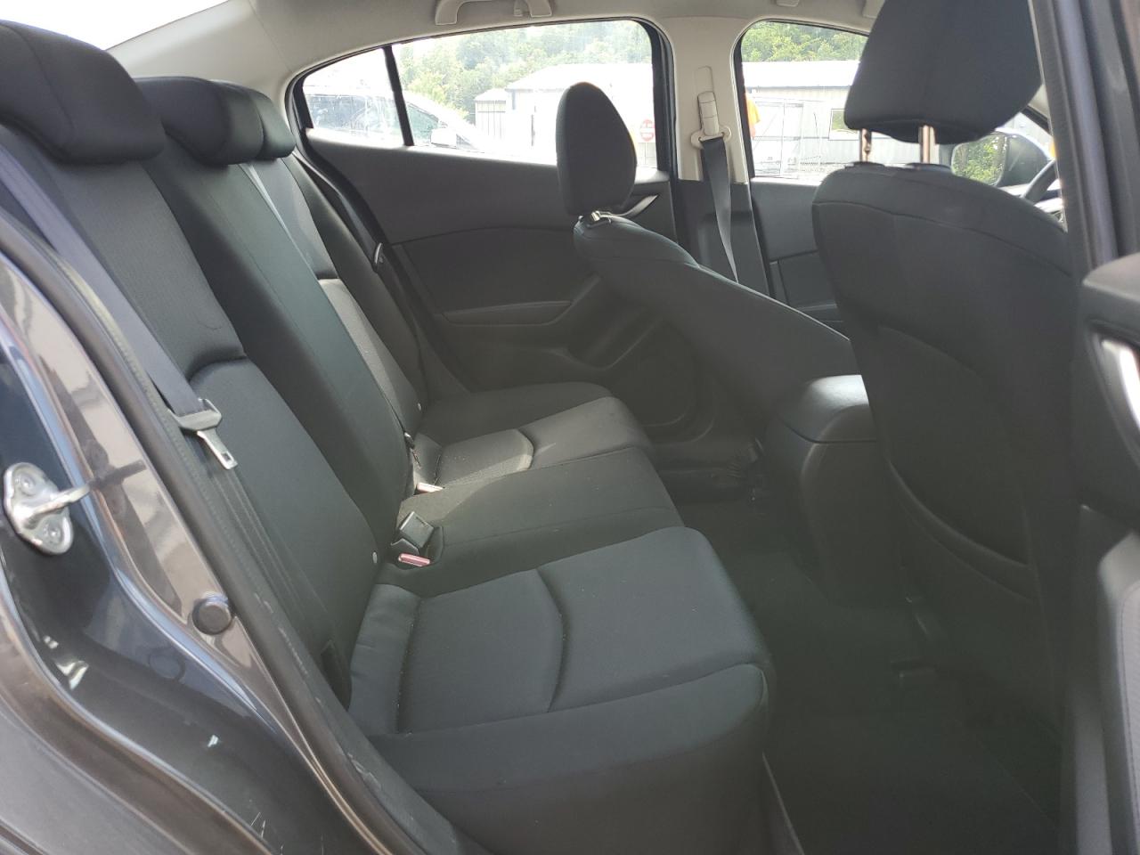 JM1BM1T76F1222525 2015 Mazda 3 Sv