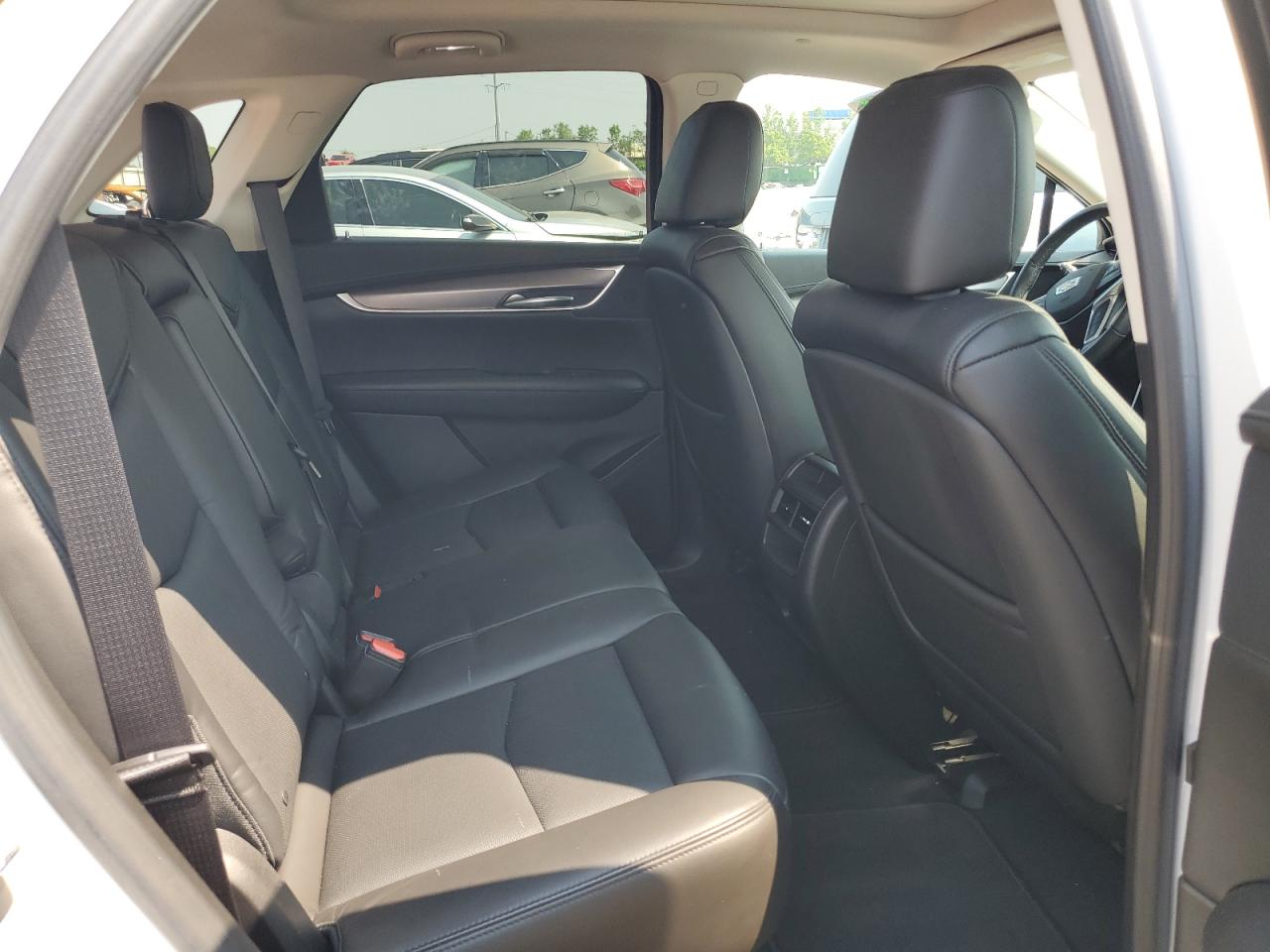 1GYKNDRS8JZ131867 2018 Cadillac Xt5 Luxury