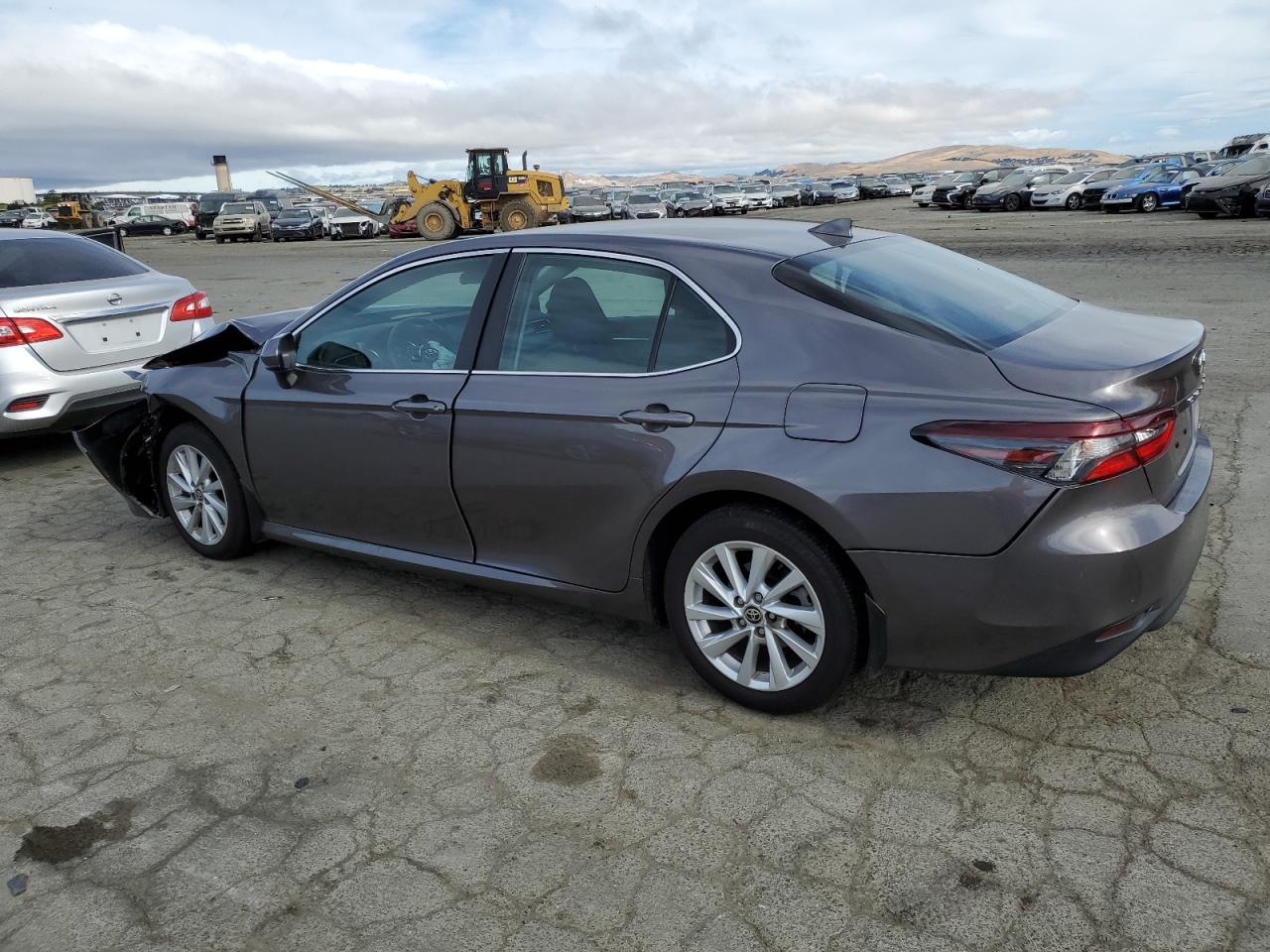 2023 Toyota Camry Le vin: 4T1C11AK6PU795800