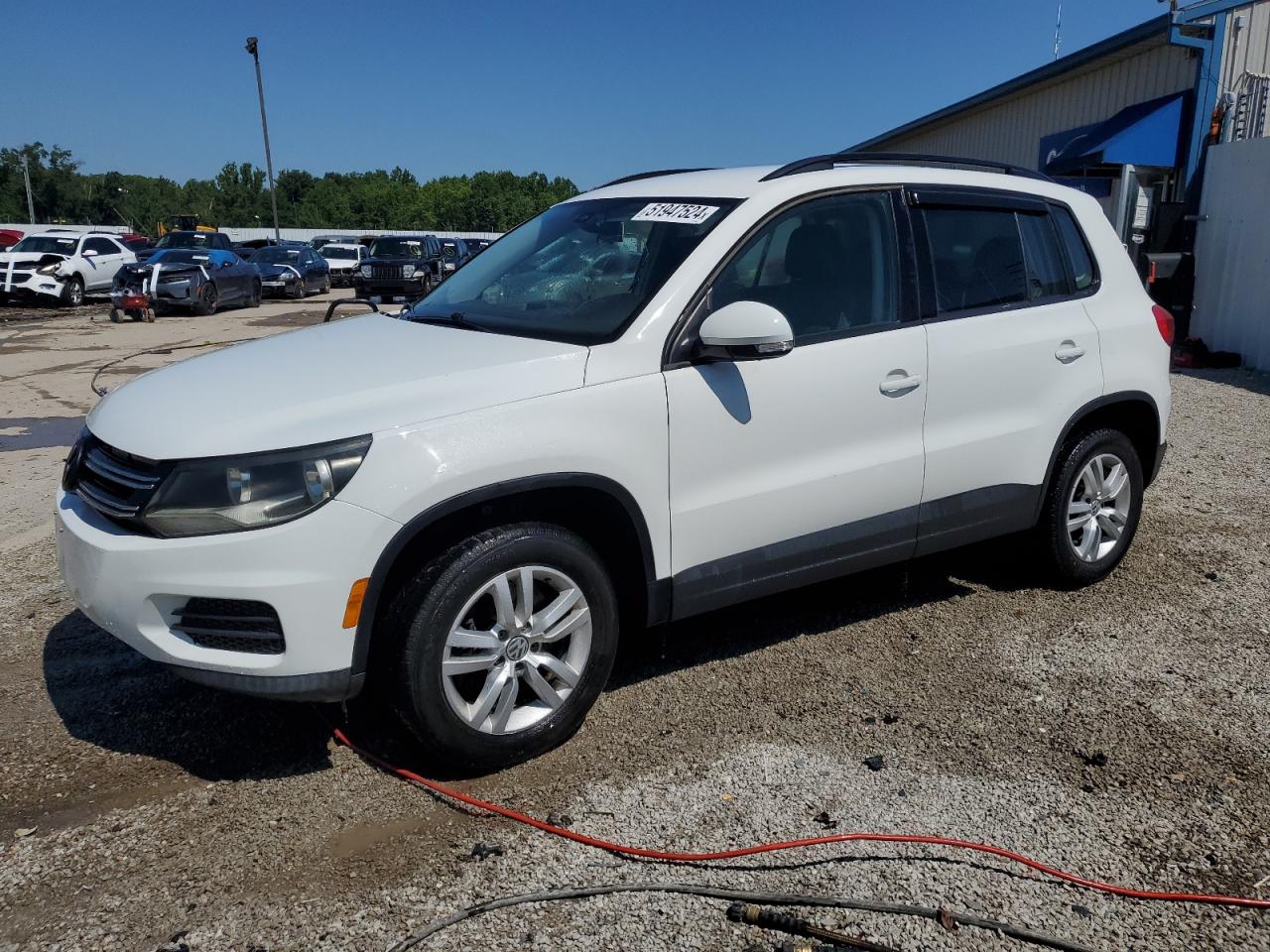 2016 Volkswagen Tiguan S vin: WVGAV7AX8GW531685