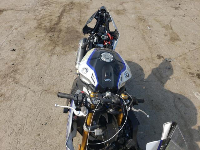 2018 YAMAHA YZFR1M JYARN40E6JA000801