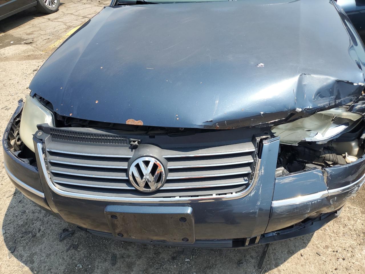 WVWPD63B04P205589 2004 Volkswagen Passat Gls