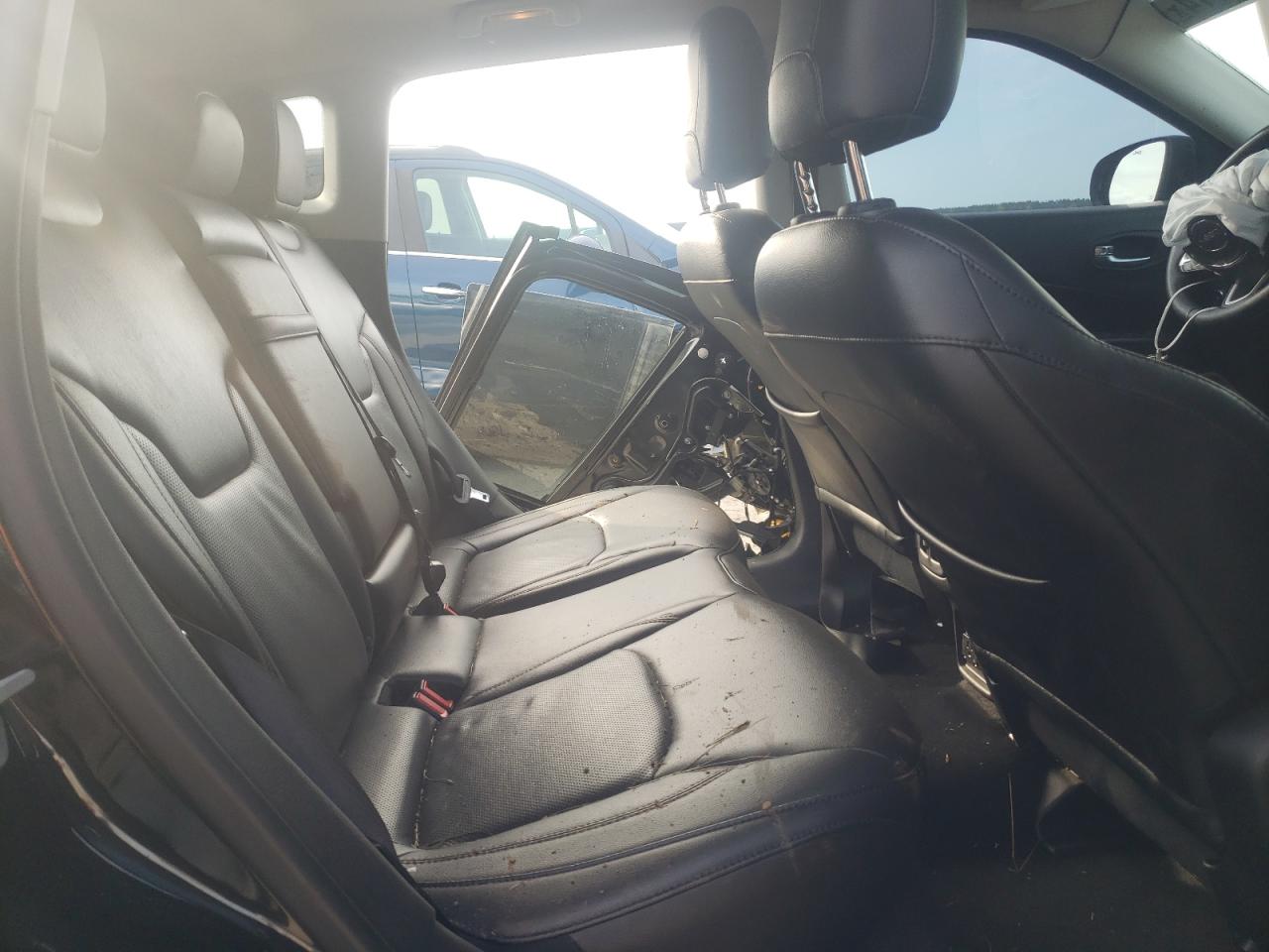 3C4NJDCB7JT200532 2018 Jeep Compass Limited