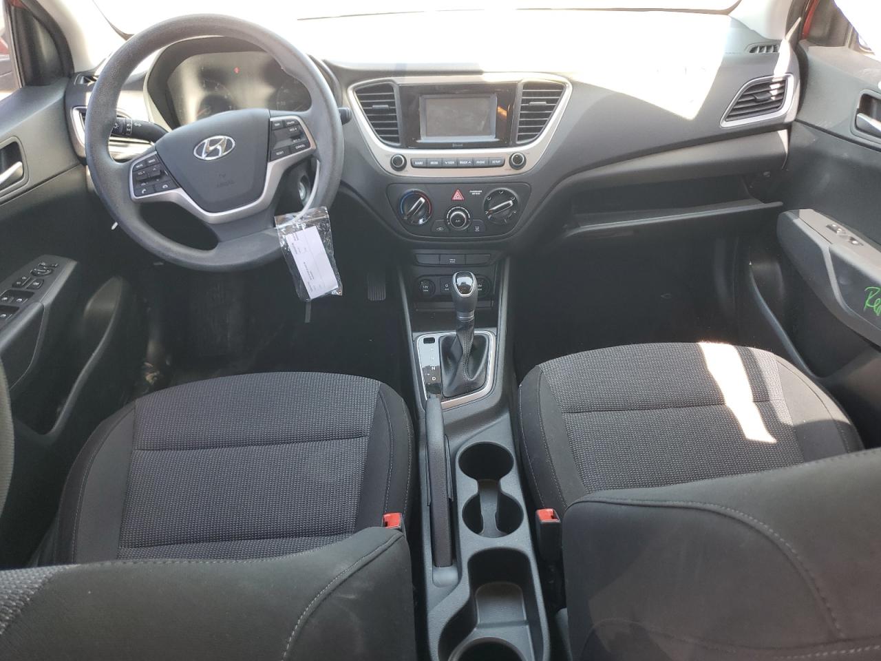 3KPC24A38KE044684 2019 Hyundai Accent Se