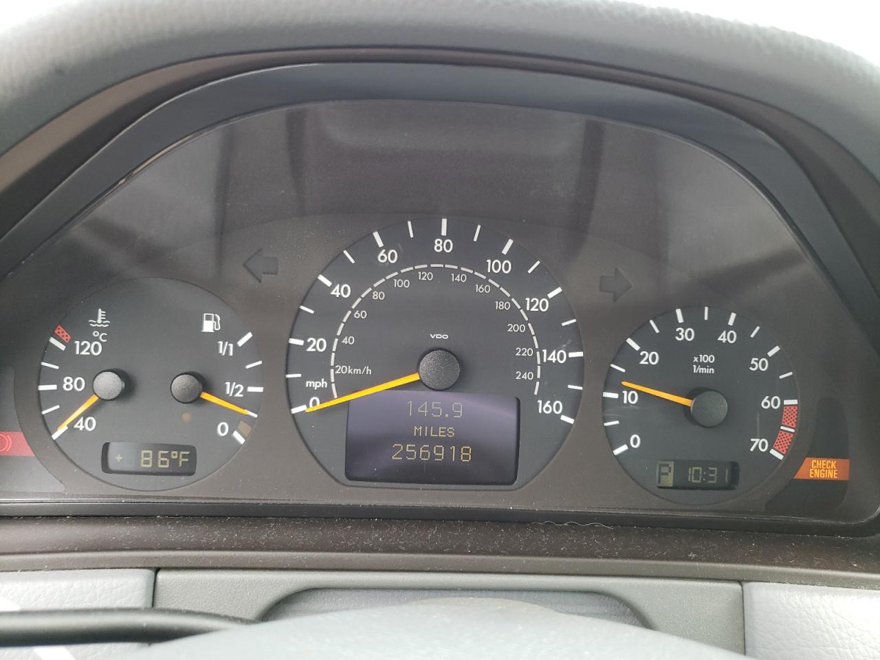 WDBJF70J7YB124639 2000 Mercedes-Benz E 430