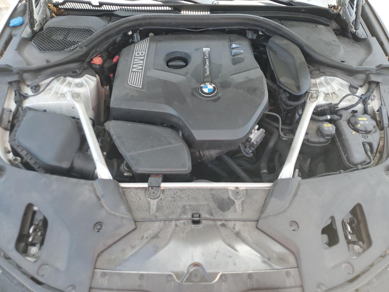 WBAJA7C59KWW17668 2019 BMW 530 Xi