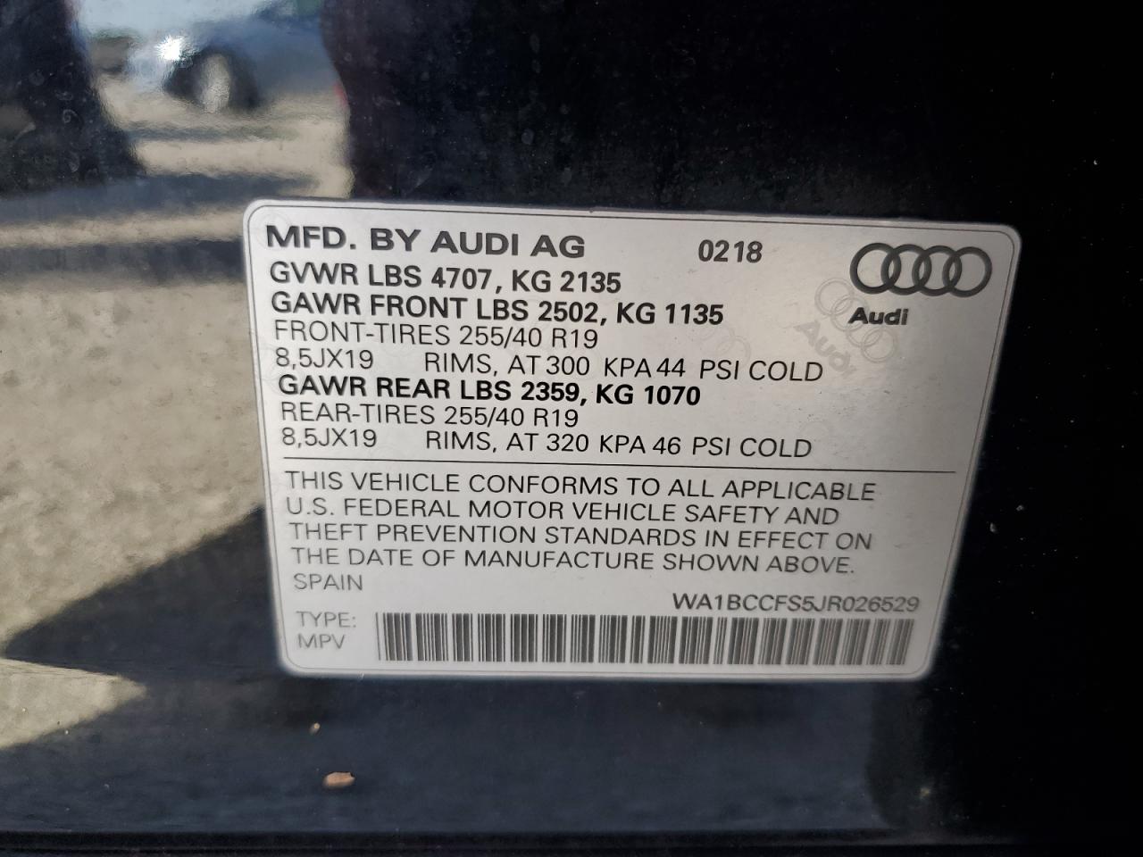 WA1BCCFS5JR026529 2018 Audi Q3 Premium