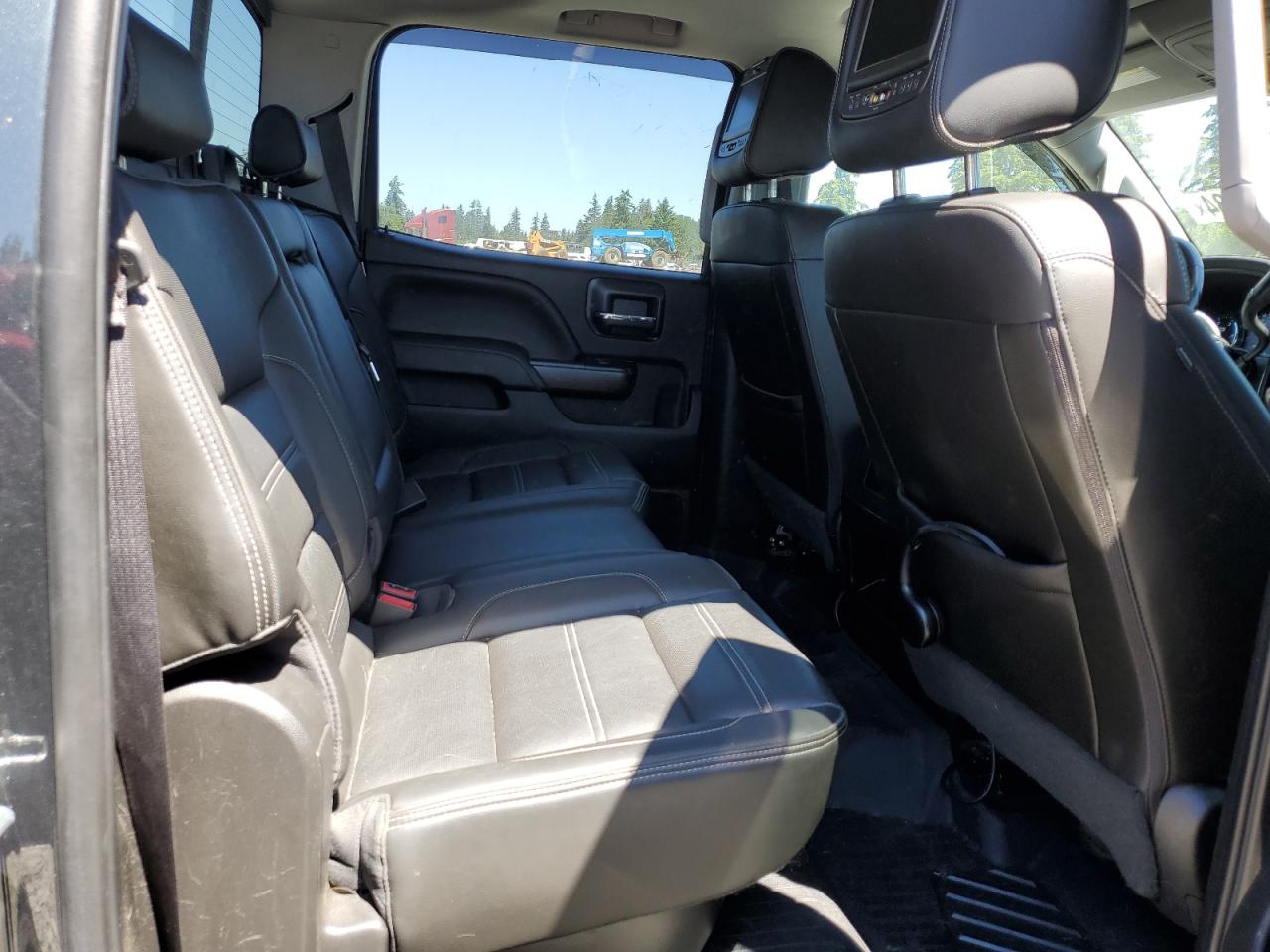 1GT12UEY7JF135429 2018 GMC Sierra K2500 Denali