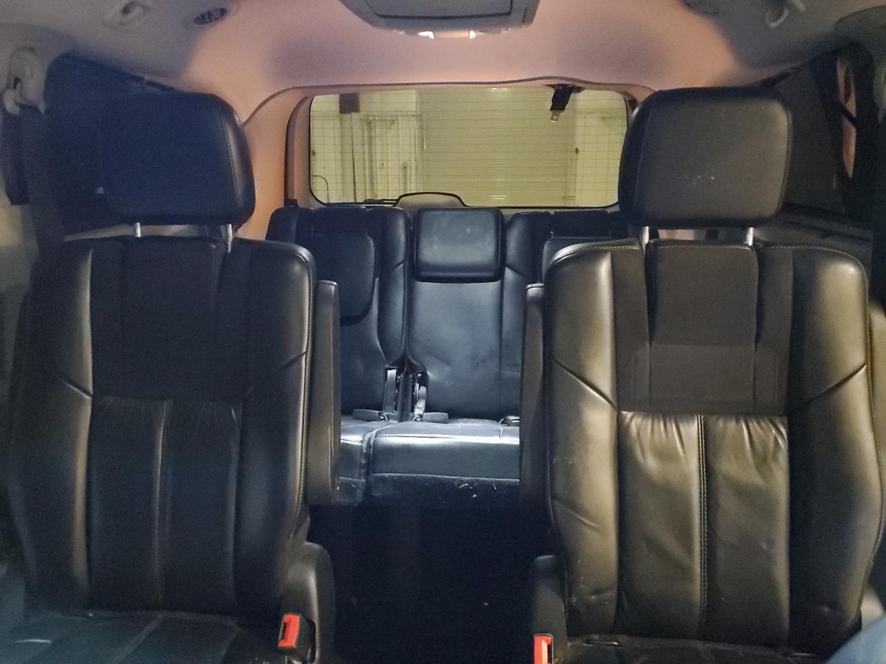 2C4RC1GG2GR308181 2016 Chrysler Town & Country Limited Platinum