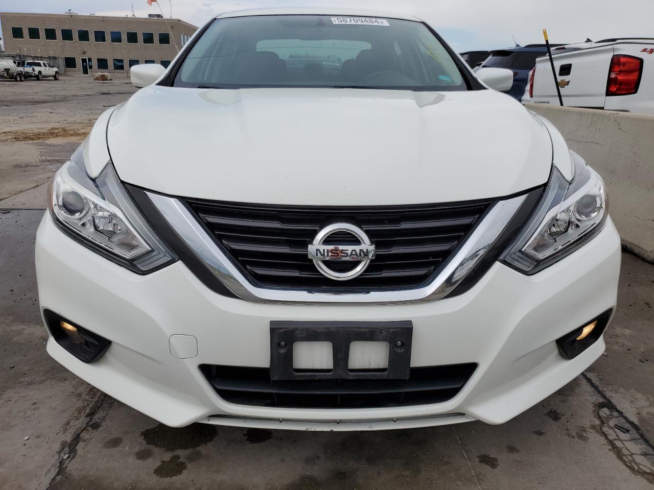 1N4AL3AP8JC181024 2018 Nissan Altima 2.5