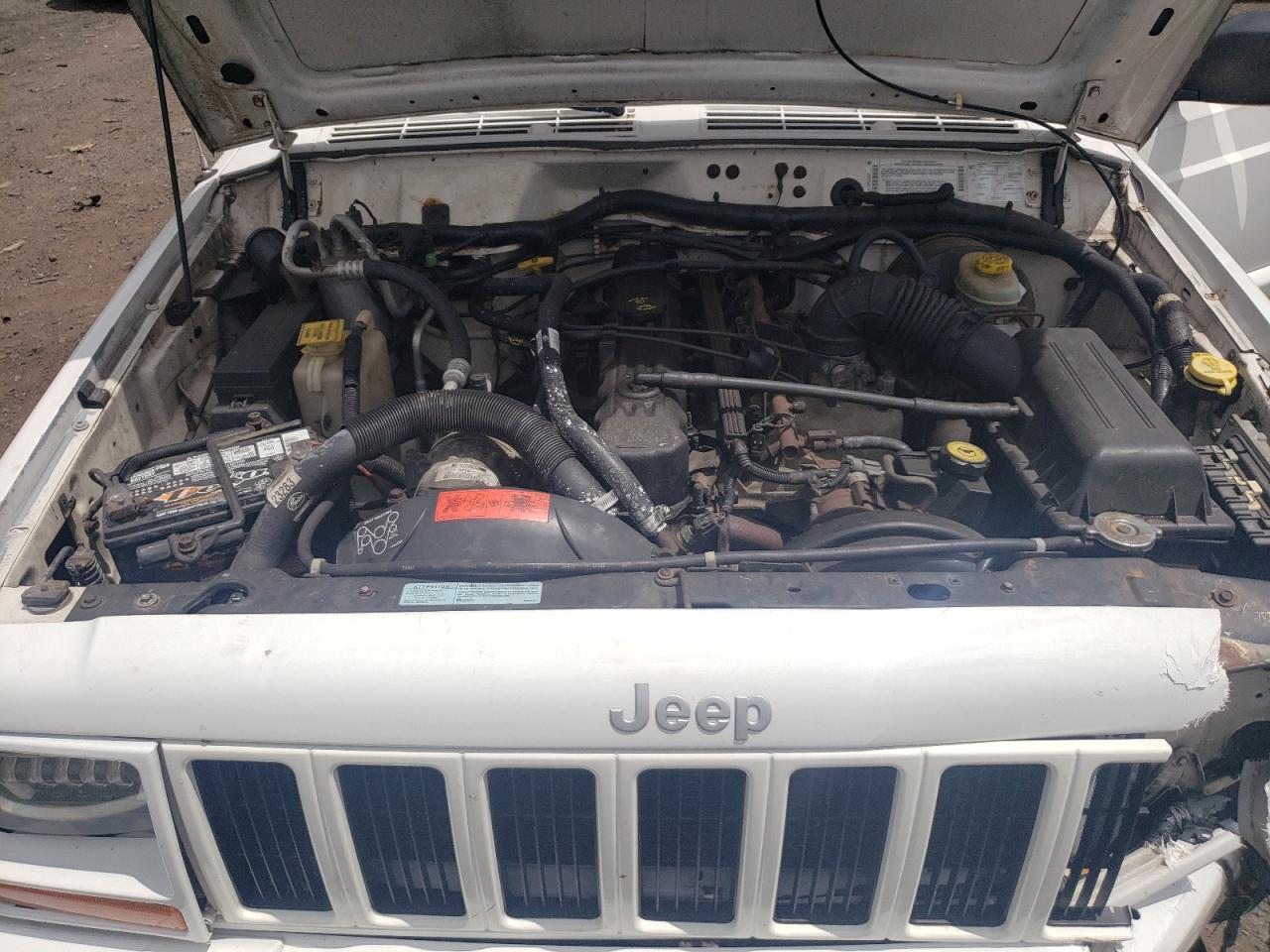 1J4FF48S4YL217609 2000 Jeep Cherokee Sport