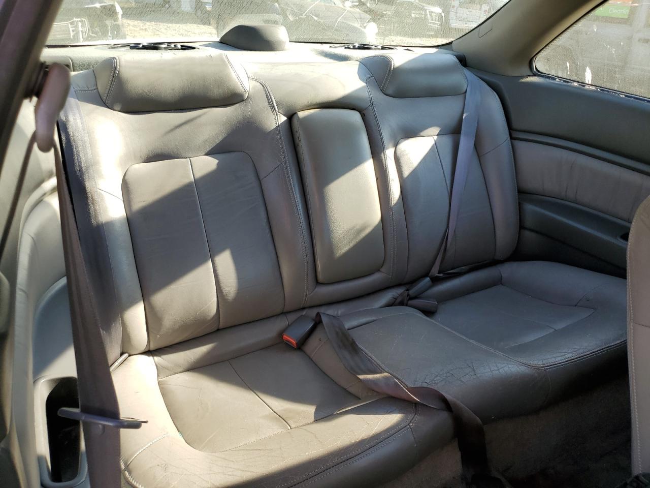 19UYA125XVL008998 1997 Acura 2.2Cl