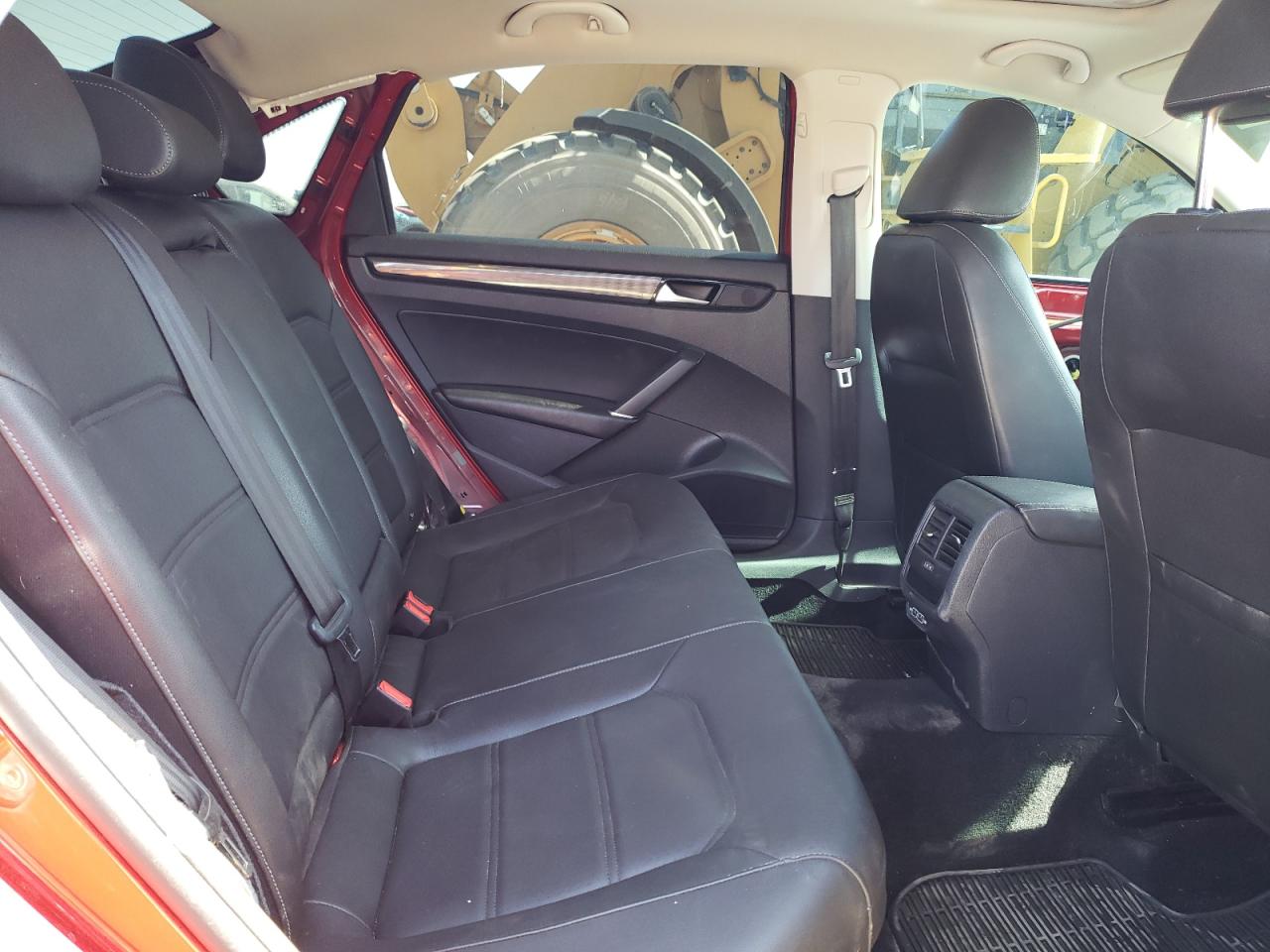 1VWMA7A3XLC012642 2020 Volkswagen Passat R-Line