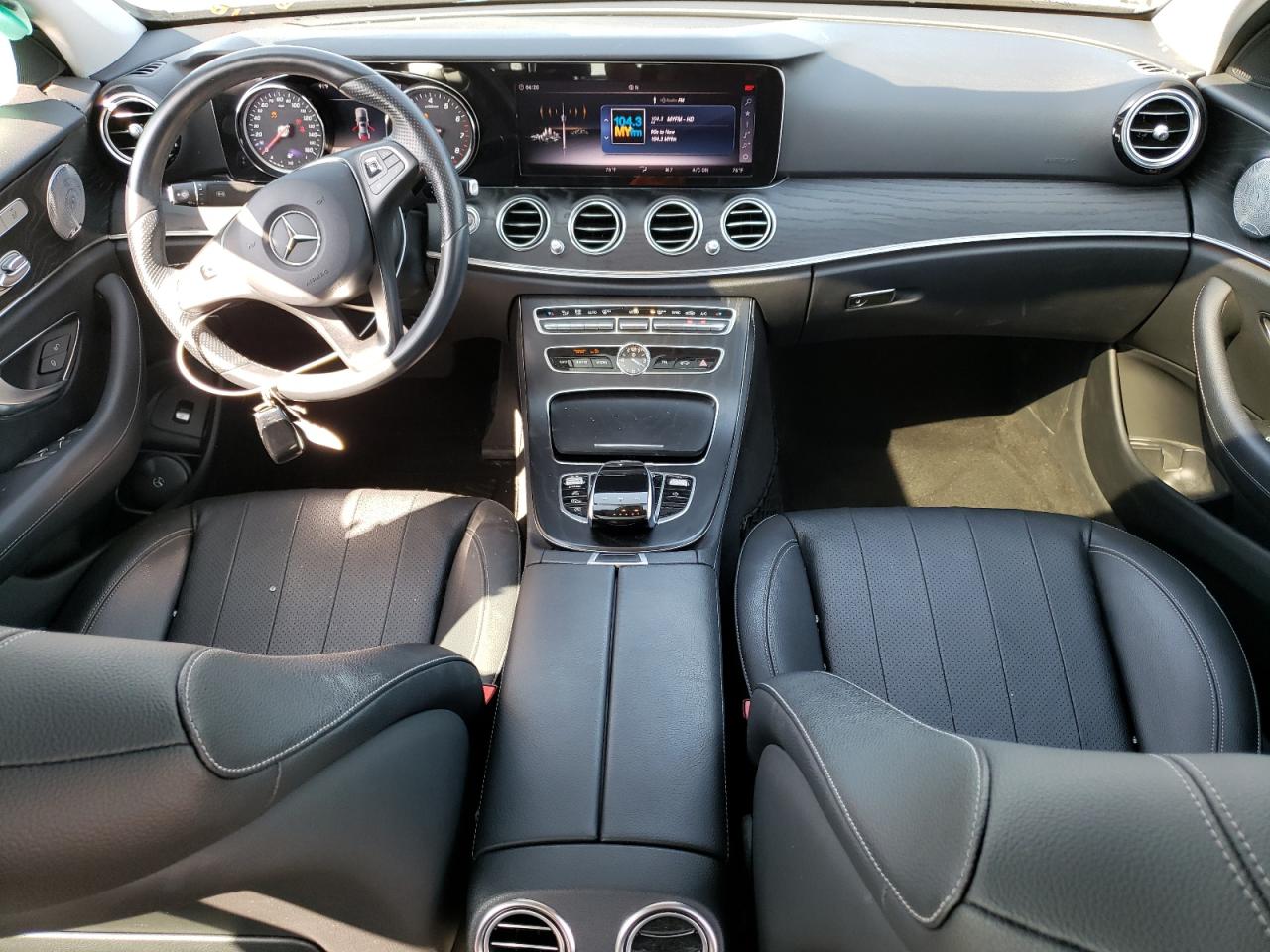 WDDZF4JB0JA394940 2018 Mercedes-Benz E 300