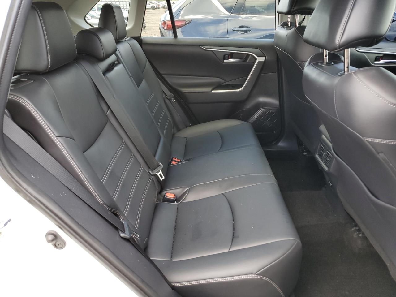 2T3C1RFV7LC073692 2020 Toyota Rav4 Xle Premium