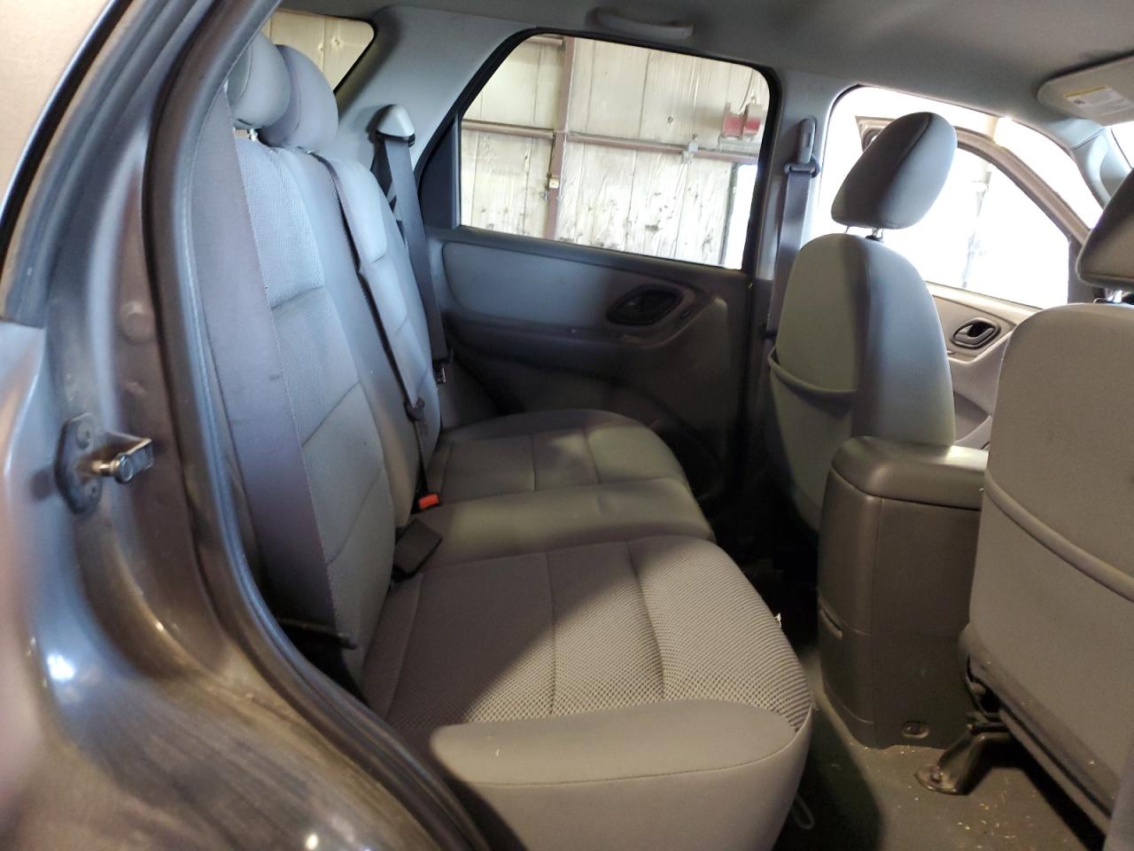 1FMYU93195KA25308 2005 Ford Escape Xlt