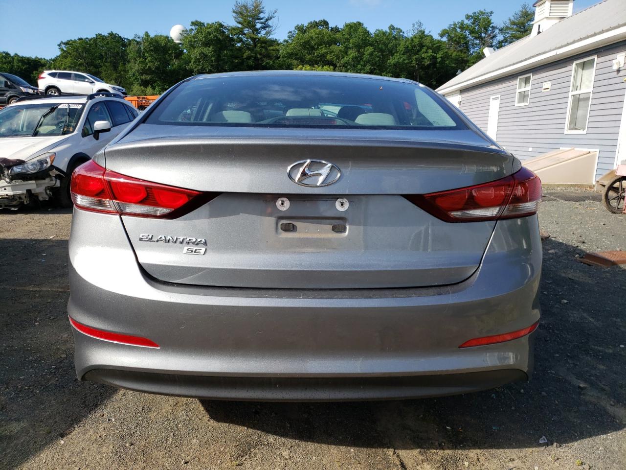 2018 Hyundai Elantra Se vin: KMHD74LFXJU575054