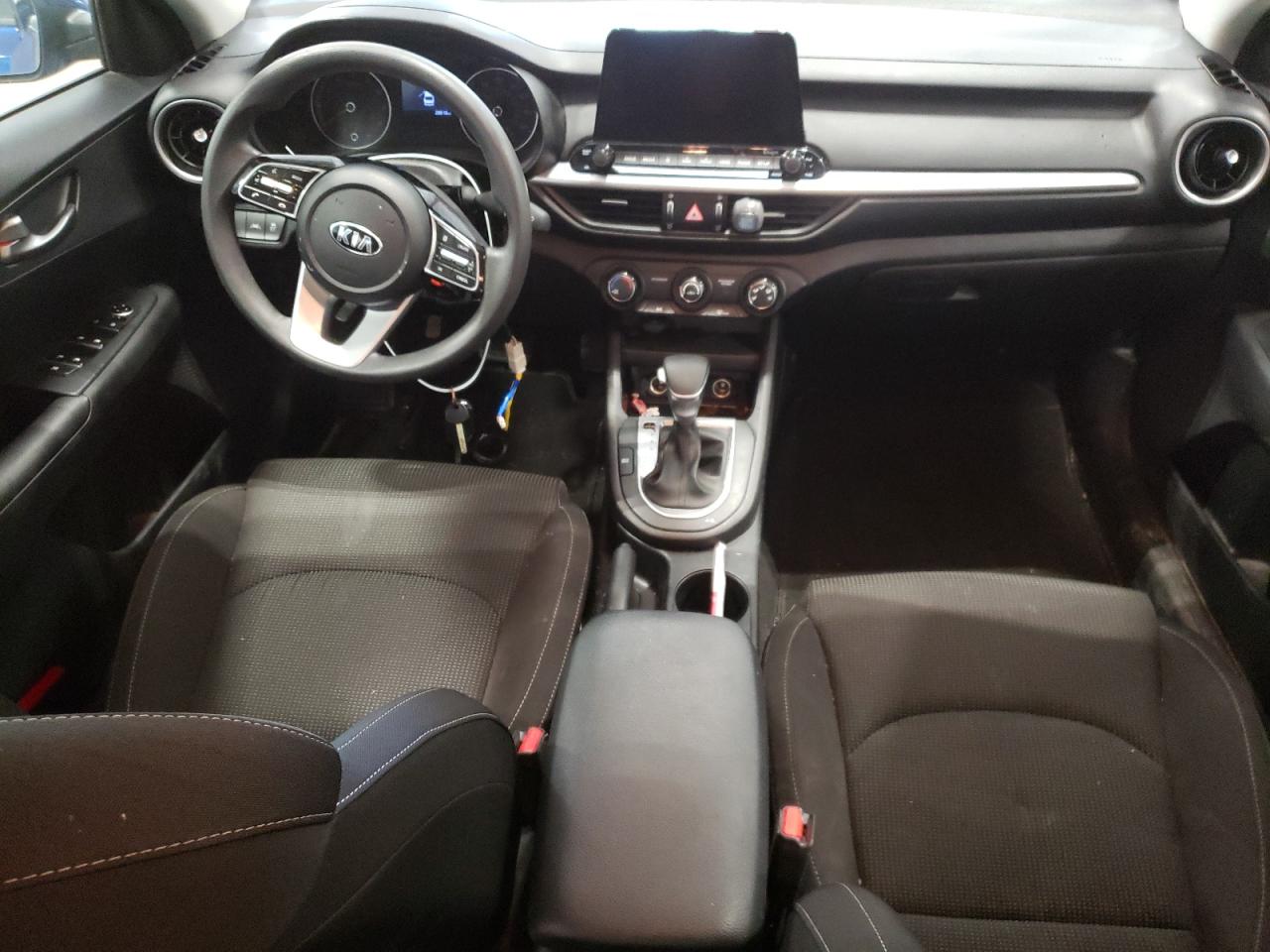 3KPF24ADXME383228 2021 Kia Forte Fe