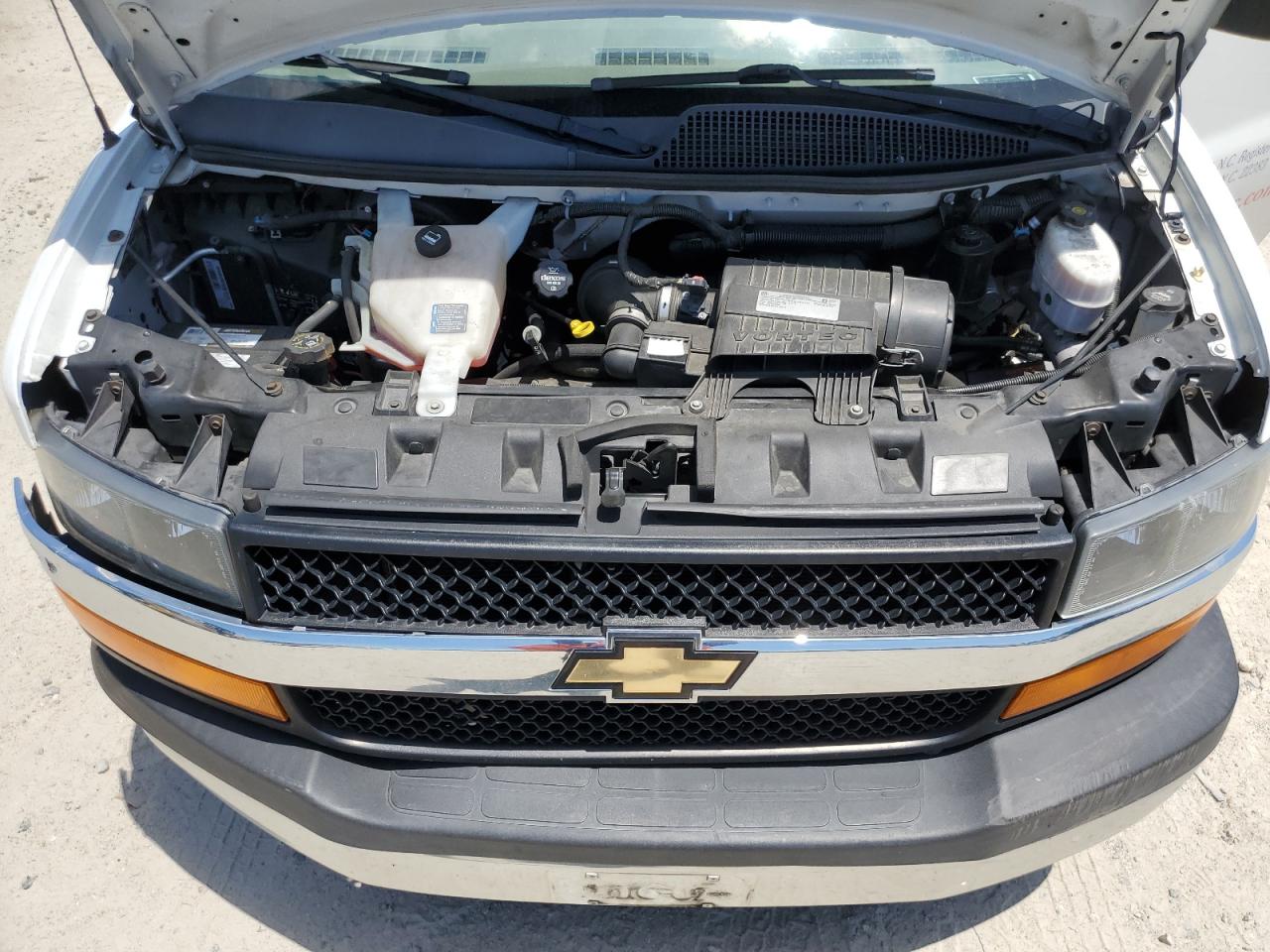 1GCWGAFG1J1333917 2018 Chevrolet Express G2500