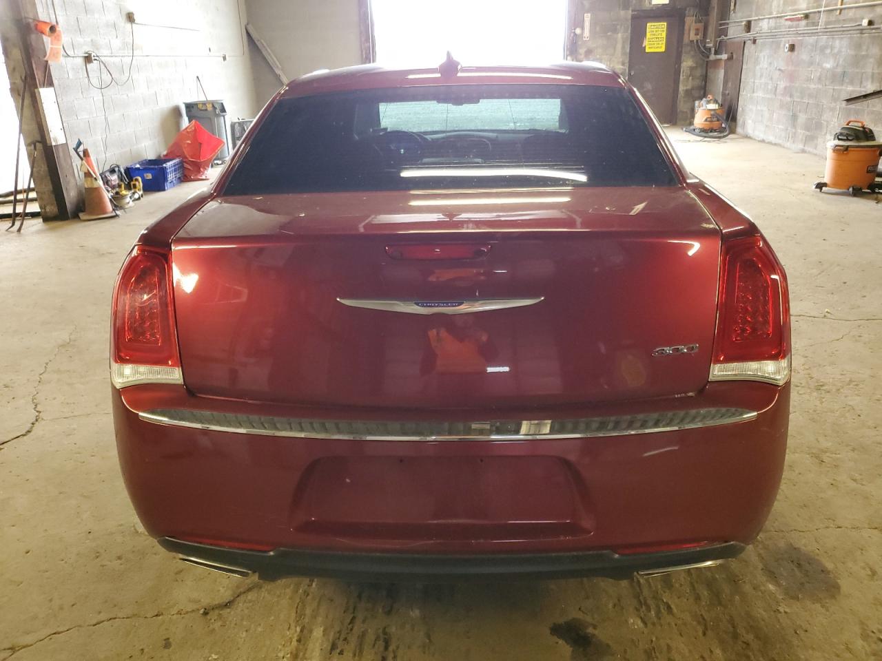 2C3CCAEG4KH698048 2019 Chrysler 300 Limited