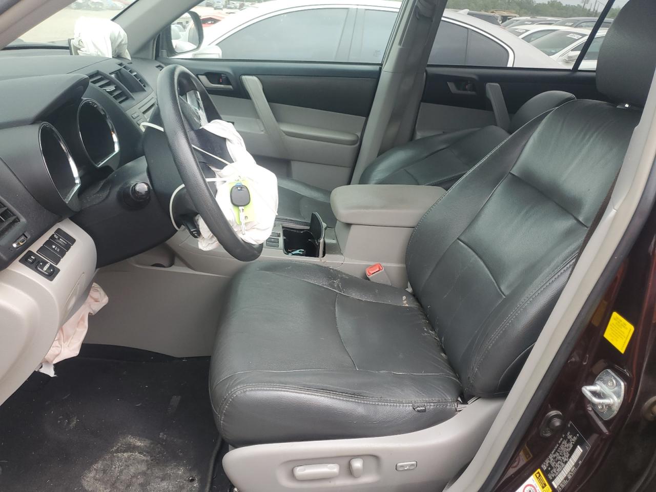 5TDZK3EH2BS038962 2011 Toyota Highlander Base