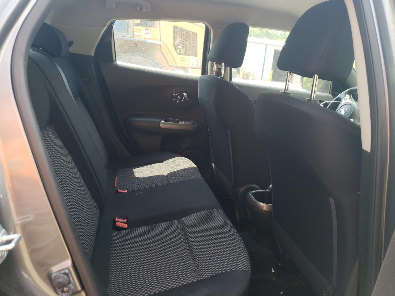 JN8AF5MV2FT557994 2015 Nissan Juke S