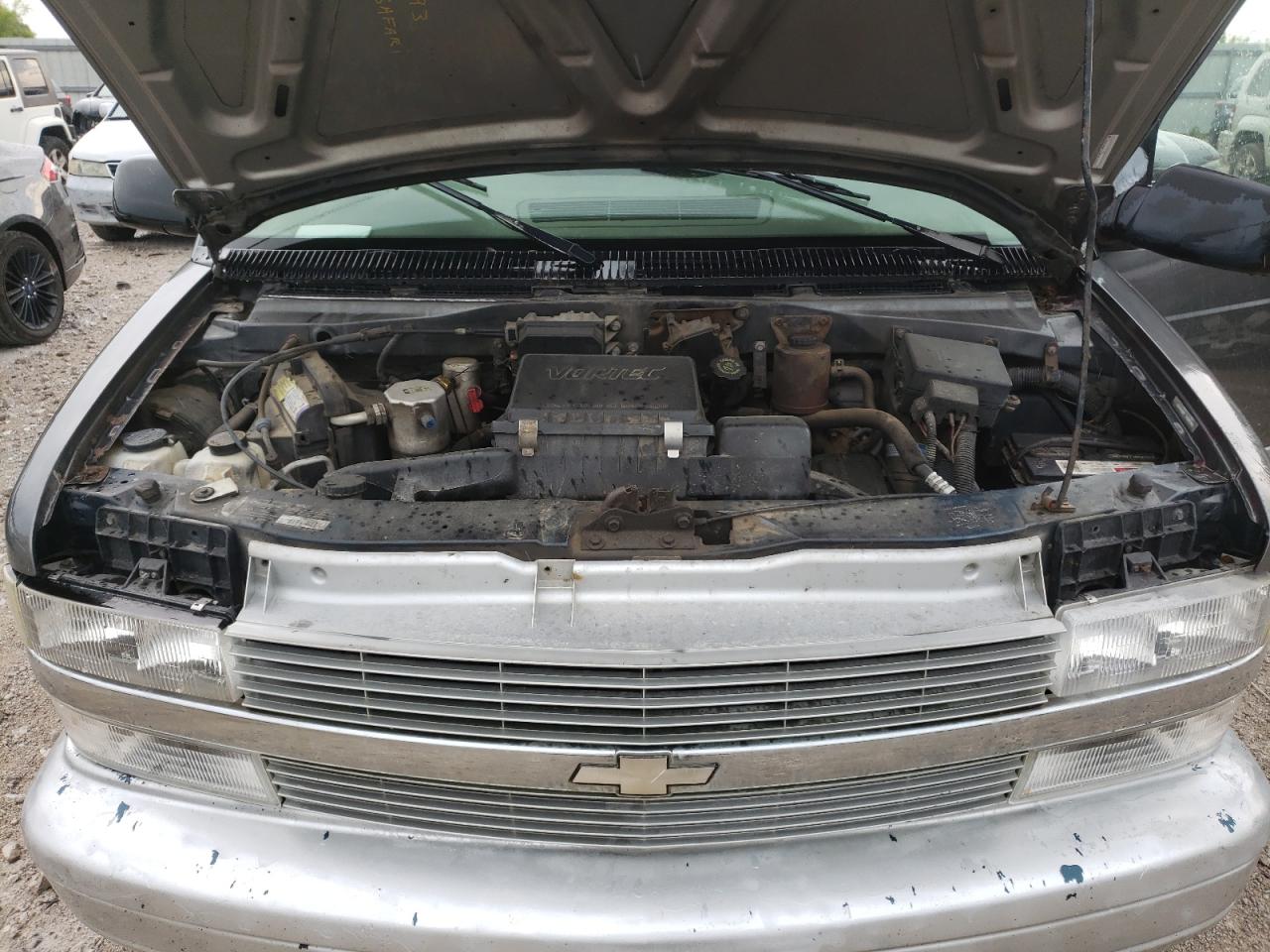 1GNDM19W9YB157875 2000 Chevrolet Astro