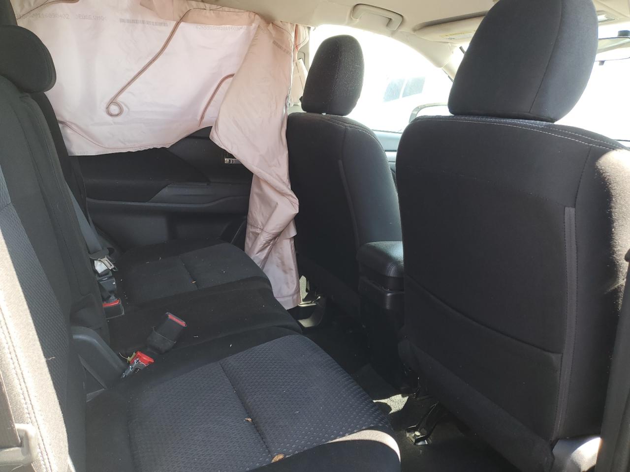 JA4AD3A33HZ028119 2017 Mitsubishi Outlander Se