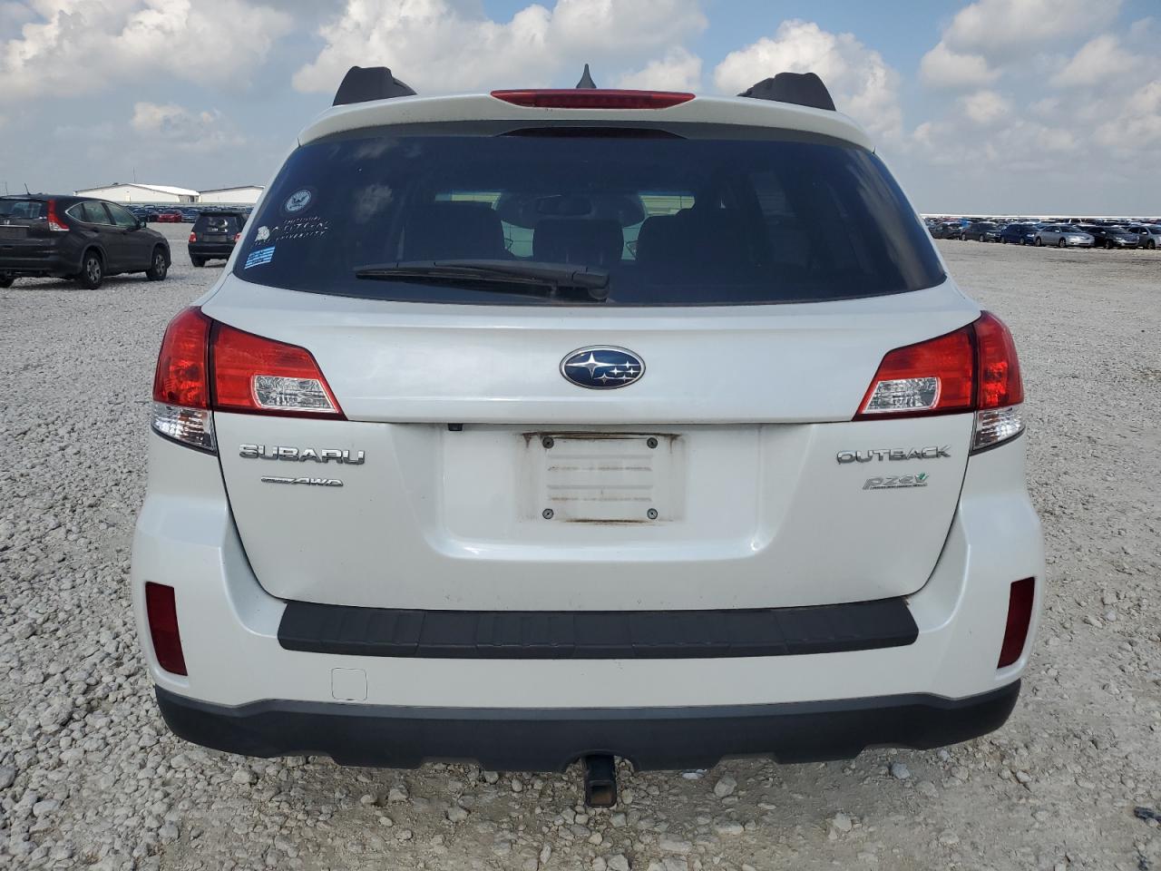 4S4BRCSC8D3290141 2013 Subaru Outback 2.5I Limited