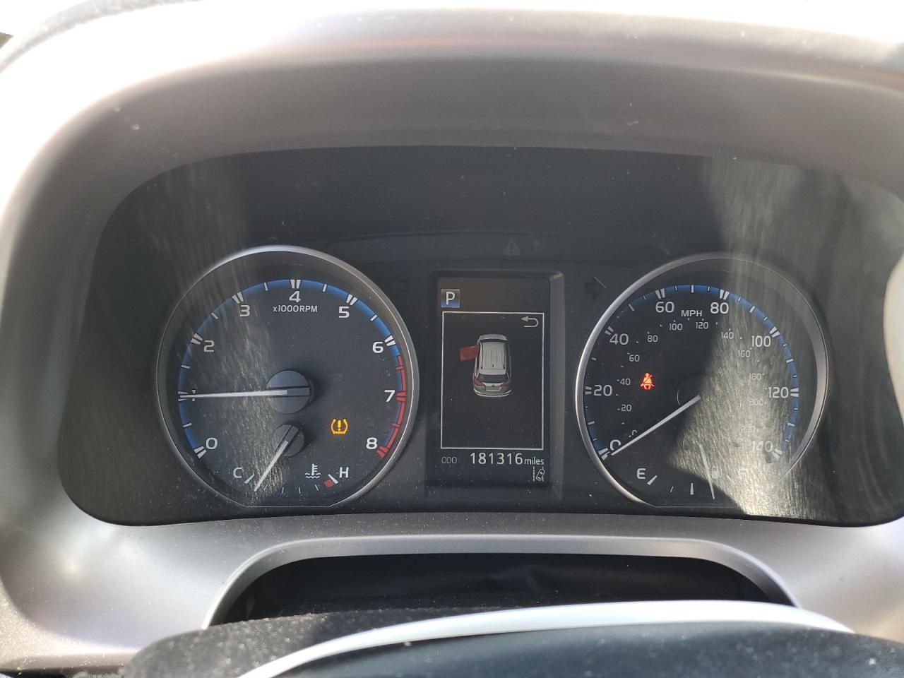 JTMZFREV8HJ703978 2017 Toyota Rav4 Le