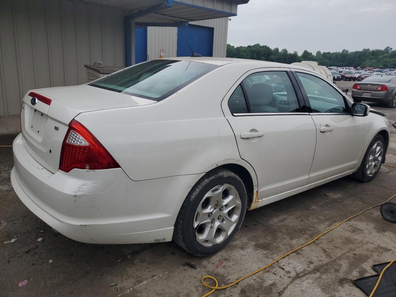 3FAHP0HA1BR272660 2011 Ford Fusion Se