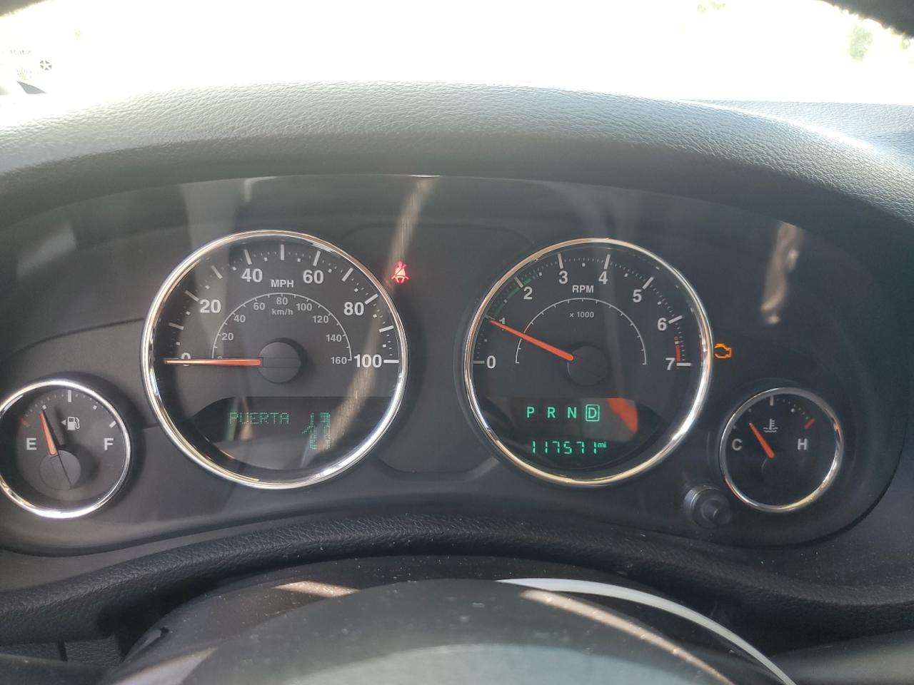 1C4BJWDG4GL104886 2016 Jeep Wrangler Unlimited Sport